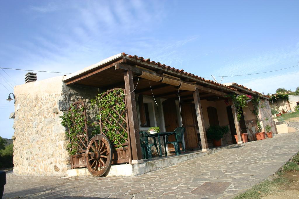 Agriturismo B&B Domo De Resteblas Berchidda Exterior foto